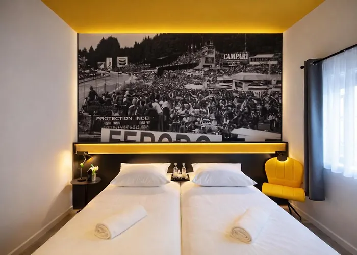 La Reine Hotel & Restaurant